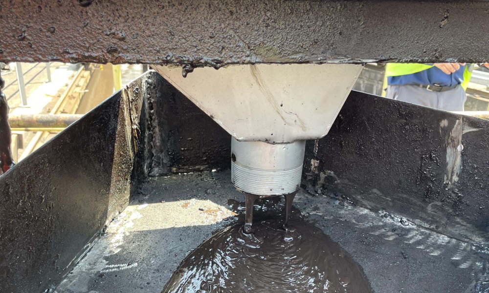 Massive oil separation by oil skimmer S100.