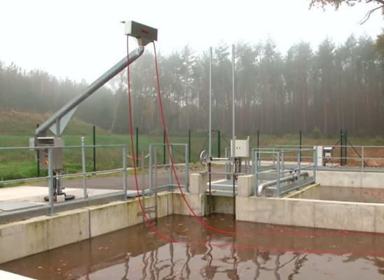 Oil skimmer S100 in operation